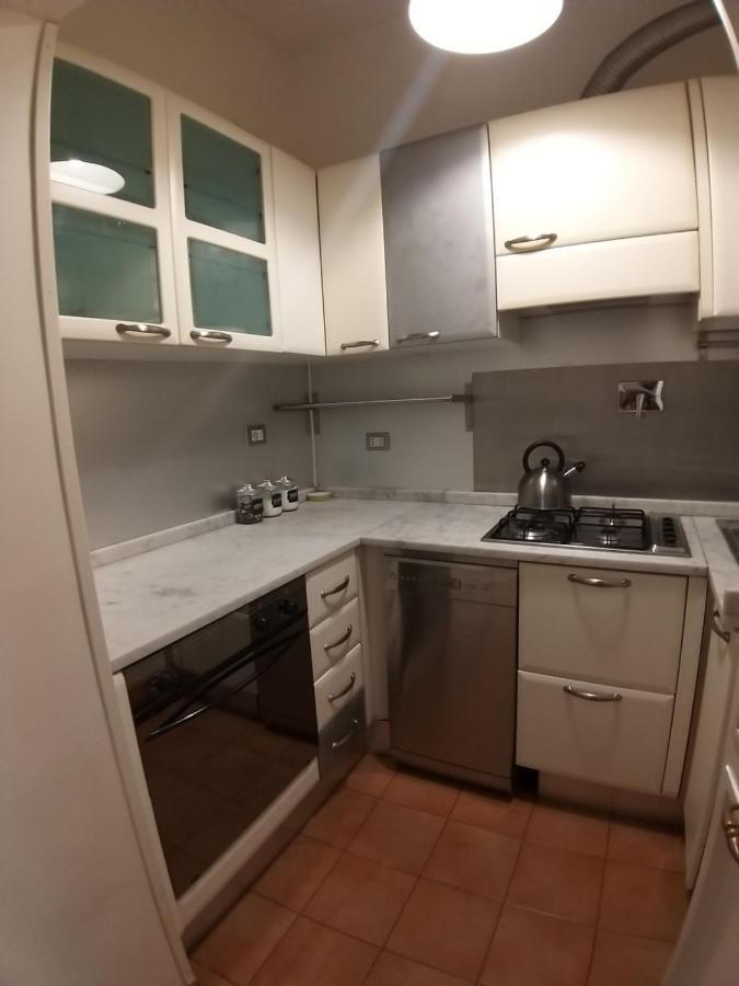 Easy Holidays - Laterano Apartment โรม ภายนอก รูปภาพ